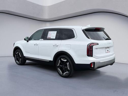 Glacial White Pearl 2023 Kia Telluride EX