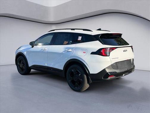 Glacial White Pearl/Ebony Black Roof 2027 Kia Sportage X-Line