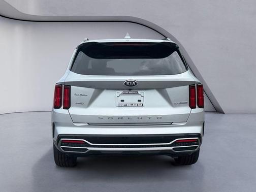 Sparkling Silver 2021 Kia Sorento SX