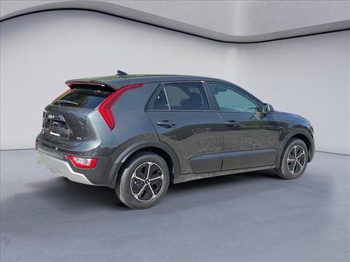 Interstellar Gray 2026 Kia Niro LX