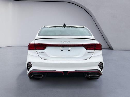 Snow White Pearl 2023 Kia Forte GT