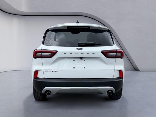 Oxford White 2025 Ford Escape Active