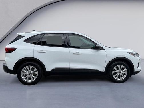 Oxford White 2025 Ford Escape Active