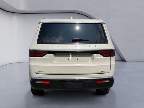 Luxury White Pearlcoat 2022 Jeep Wagoneer Series II 4x4