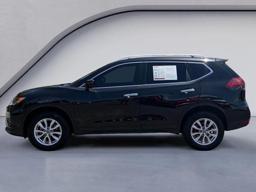 Magnetic Black Pearl 2019 Nissan Rogue SV