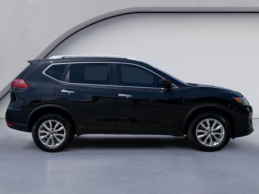 Magnetic Black Pearl 2019 Nissan Rogue SV