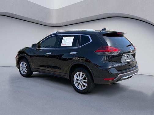 Magnetic Black Pearl 2019 Nissan Rogue SV