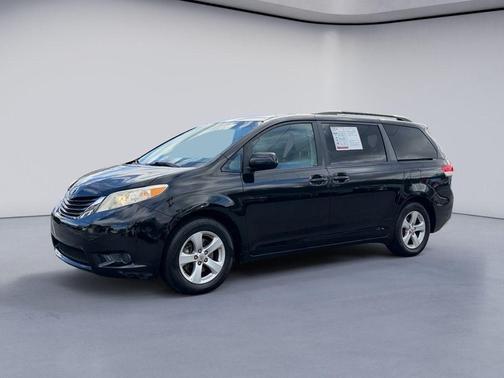 2012 Toyota Sienna LE