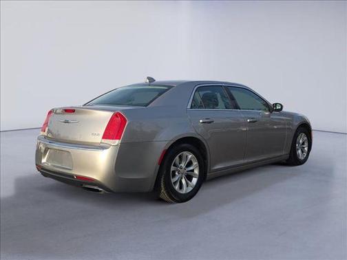 2015 Chrysler 300 Limited