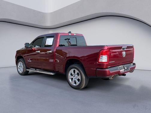 Delmonico Red Pearlcoat 2022 RAM 1500 Big Horn/Lone Star