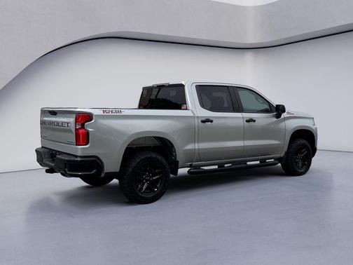 Silver Ice Metallic 2020 Chevrolet Silverado 1500 Custom Trail Boss