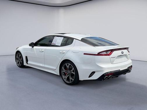 Snow White Pearl 2019 Kia Stinger GT2