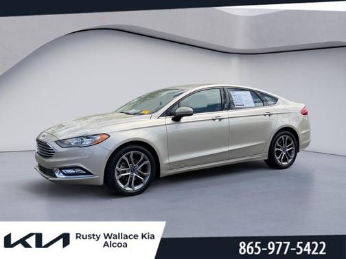 White Gold 2017 Ford Fusion SE
