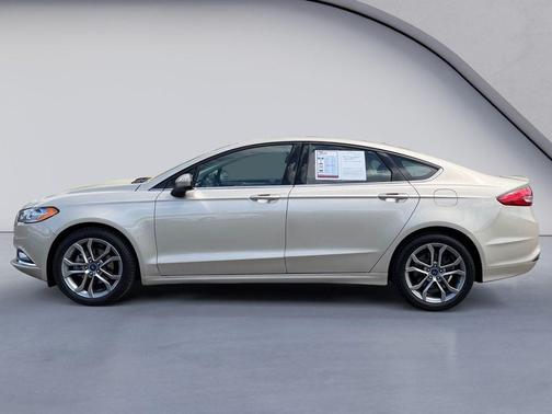 White Gold 2017 Ford Fusion SE