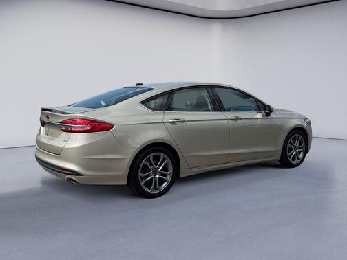 White Gold 2017 Ford Fusion SE