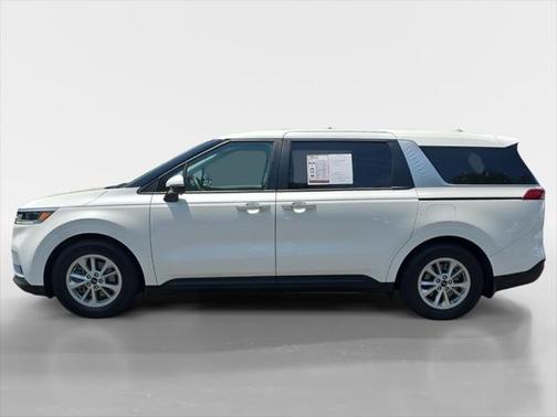 2022 Kia Carnival LX