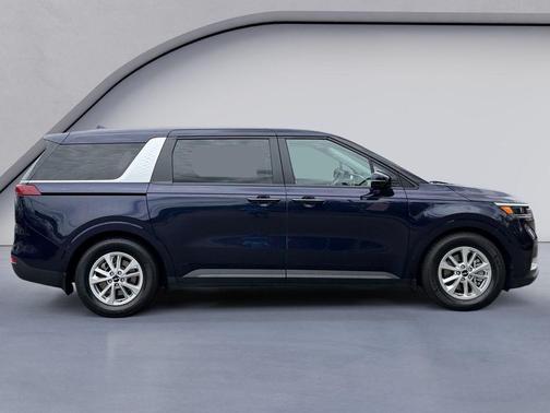 Deep Chroma Blue 2023 Kia Carnival LX
