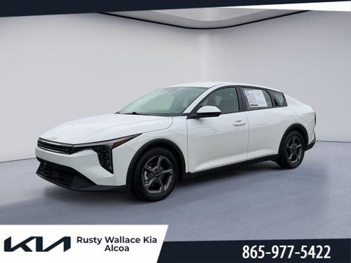 Snow White Pearl 2025 Kia K4 LXS
