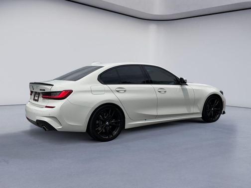 Alpine White 2019 BMW 330 330i