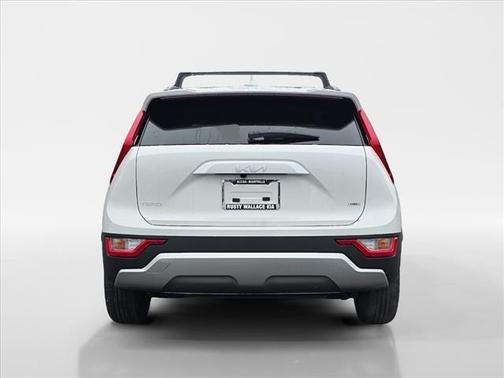 Snow White Pearl 2025 Kia Niro LX