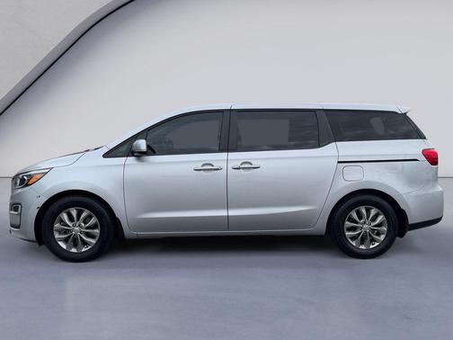 Silky Silver 2021 Kia Sedona LX
