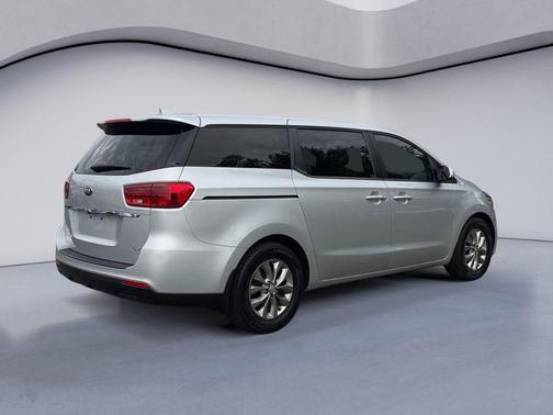 Silky Silver 2021 Kia Sedona LX