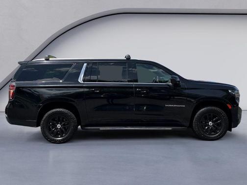 Black 2023 Chevrolet Suburban LT