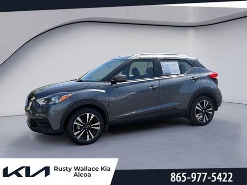 Gun Metallic 2020 Nissan Kicks SV