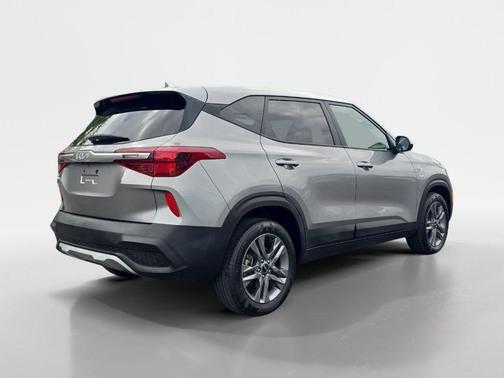 2023 Kia Seltos LX