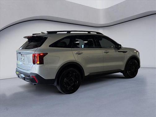 Ivory Silver 2026 Kia Sorento SX