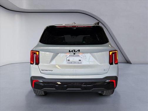 Ivory Silver 2026 Kia Sorento SX