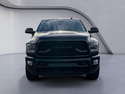 2018 RAM 3500 Laramie Crew Cab 4x4 6'4' Box