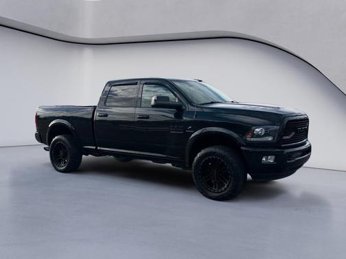 2018 RAM 3500 Laramie Crew Cab 4x4 6'4' Box
