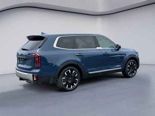 Midnight Lake Blue 2024 Kia Telluride SX