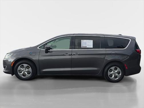 2020 Chrysler Pacifica Hybrid Touring L