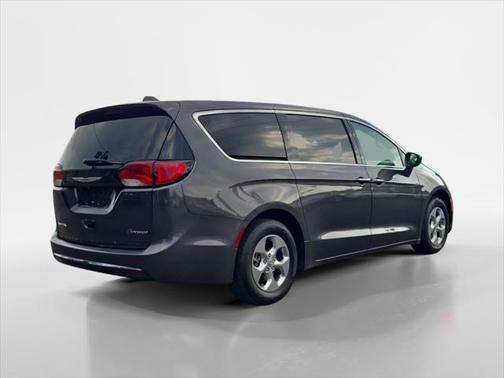 2020 Chrysler Pacifica Hybrid Touring L