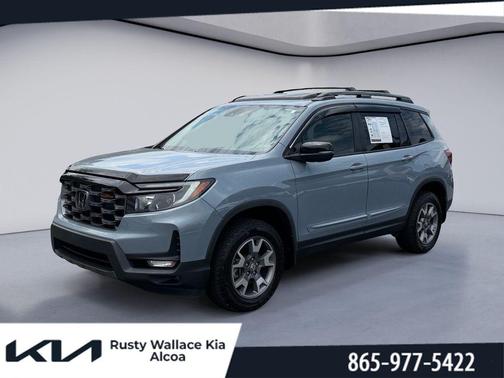 Platinum White Pearl 2022 Honda Passport AWD TrailSport