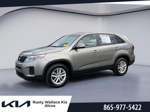 Titanium Silver 2015 Kia Sorento LX
