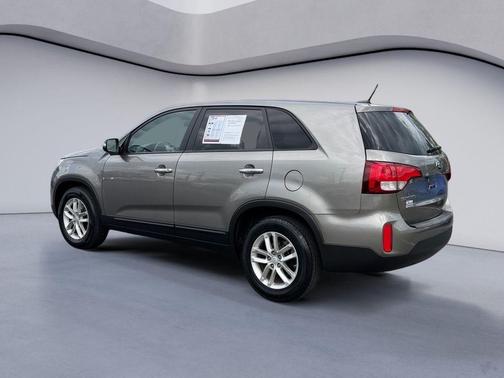 Titanium Silver 2015 Kia Sorento LX
