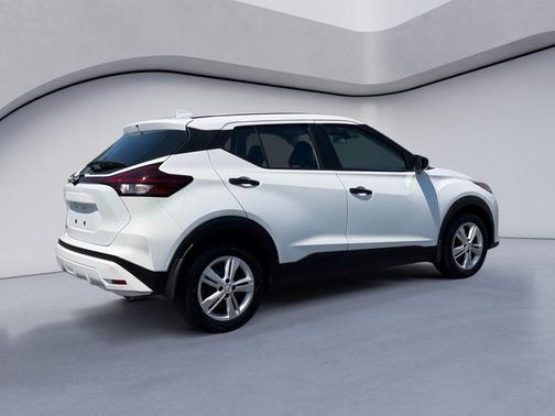 Fresh Powder 2025 Nissan Kicks S