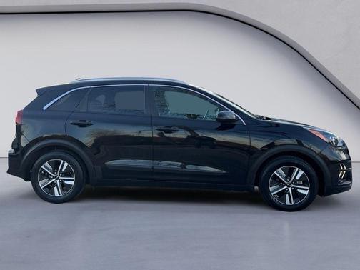 2021 Kia Niro LXS