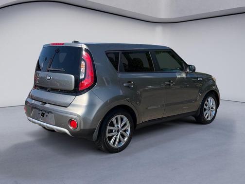 Titanium Gray 2018 Kia Soul +