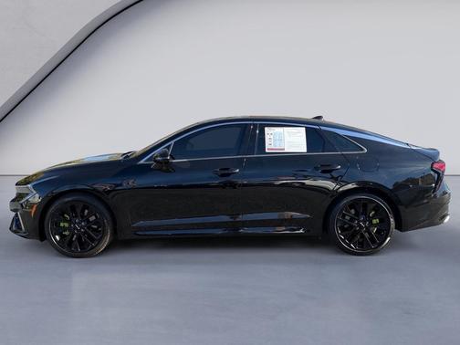 Aurora Black Pearl 2025 Kia K5 GT