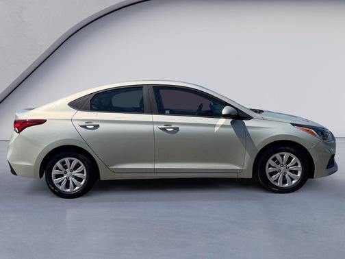 Linen Beige 2018 Hyundai Accent SE