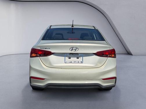 Linen Beige 2018 Hyundai Accent SE