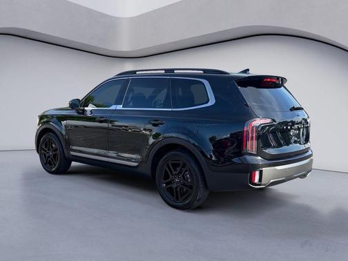 Ebony Black 2023 Kia Telluride SX X-Line
