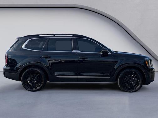 Ebony Black 2023 Kia Telluride SX X-Line