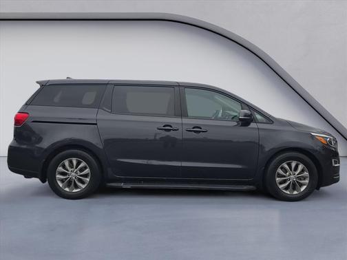 2021 Kia Sedona LX
