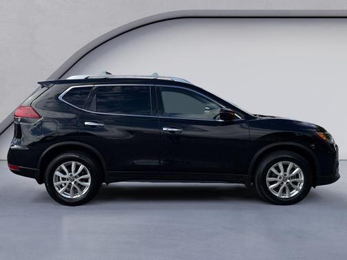 Magnetic Black Pearl 2019 Nissan Rogue SV