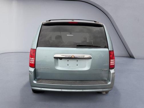 2010 Chrysler Town & Country Limited